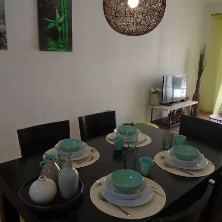 1 Apartment *